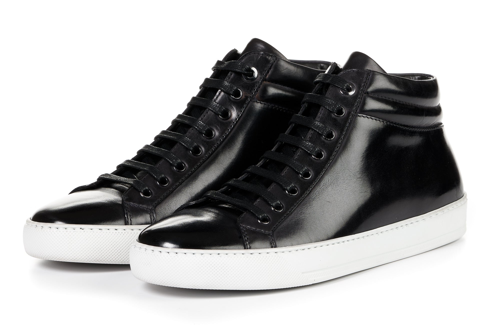 The Carter Mid Top Sneaker Nero White Sole